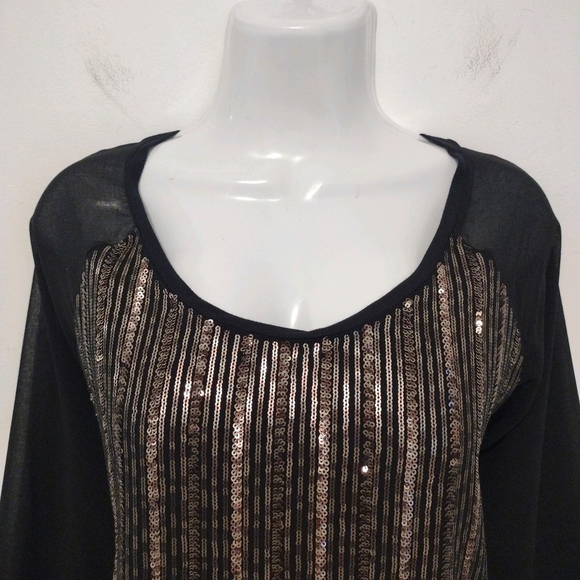 Express - Sequined Long Sleeves Blouse - Picture 2 of 15